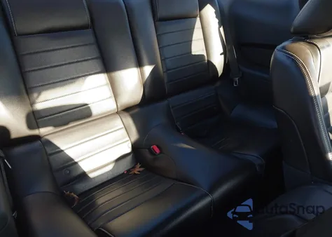 2010 Ford Mustang V6 Premium из США, поврежденный, VIN 1ZVBP8AN0A5117043